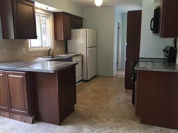 5th image of 1365 Levona St