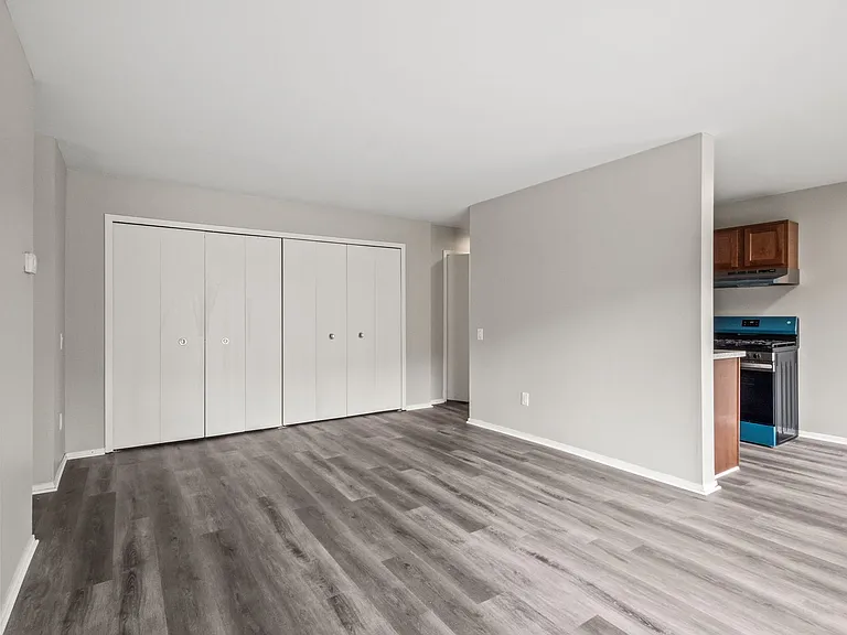 Glenwood Apartments — Photo 21