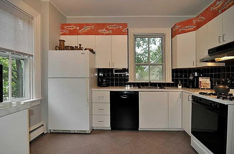 3 bed, 1300 sqft, $866 — Photo 4
