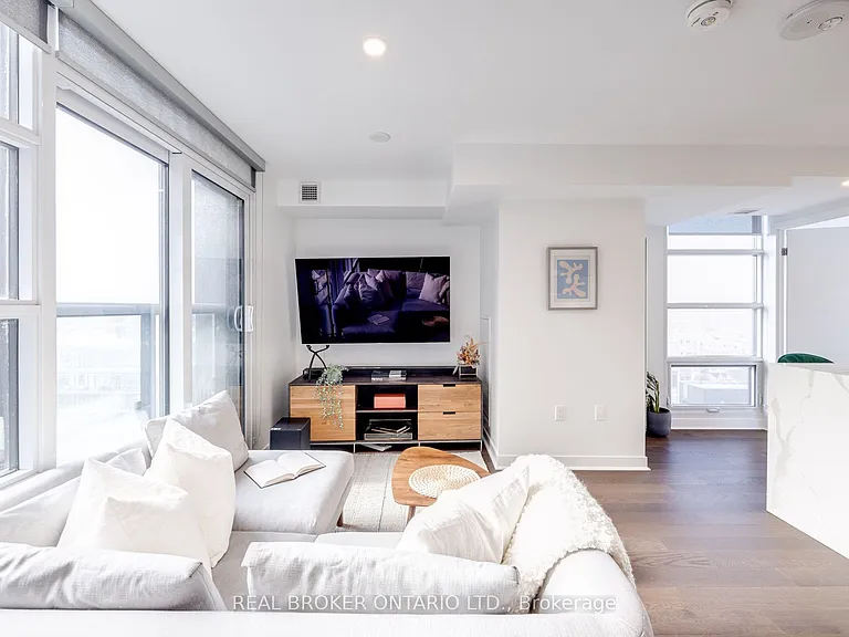 501 Adelaide St W #1308 — Photo 2