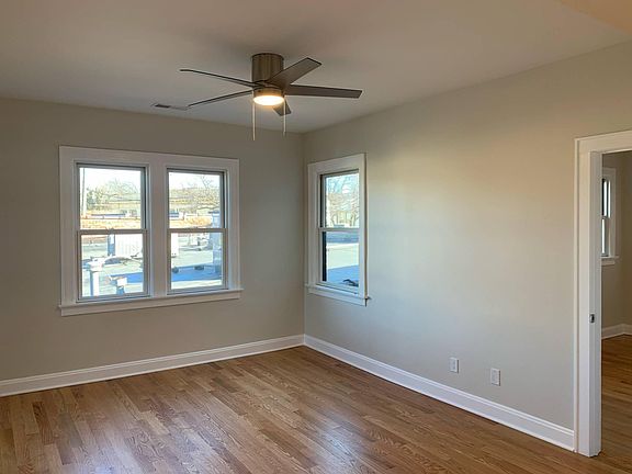 3rd image of 5901 Hamilton Ave #2