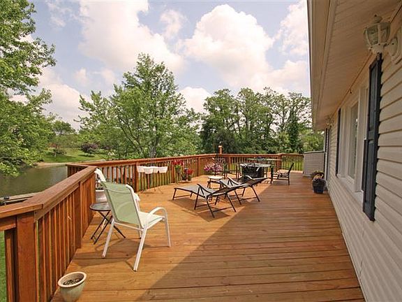 3rd image of 596 Waynoka Dr