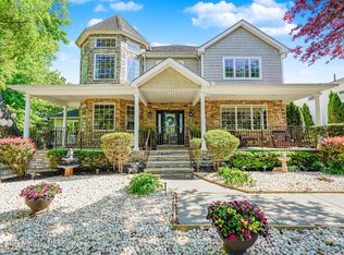 66 Normalee Rd, Staten Island, NY 10305