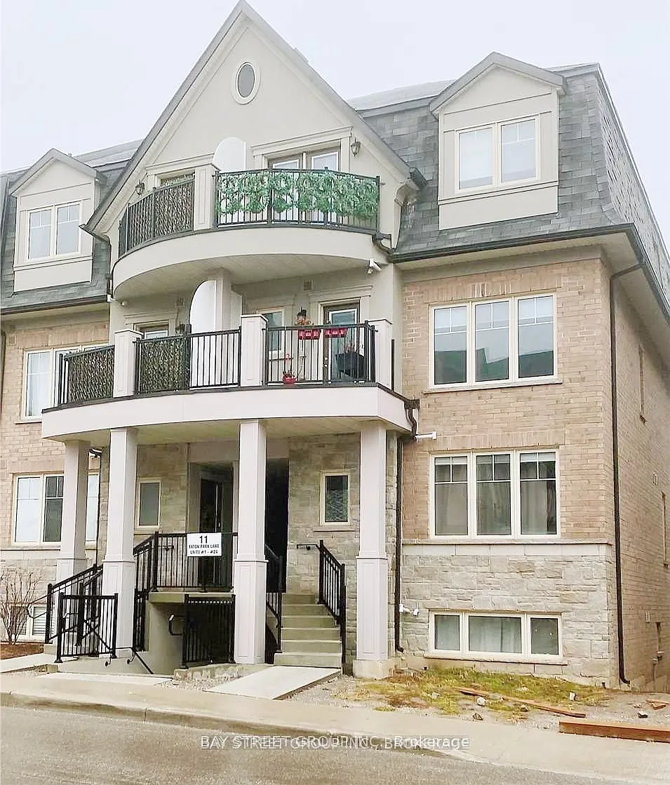 3 bed, $2,900 — Photo 1