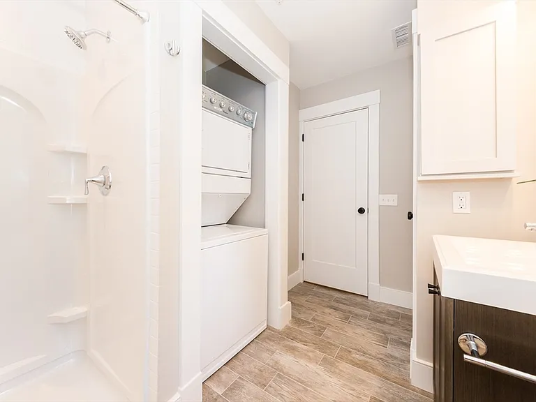127 Hudson St #1 — Photo 16