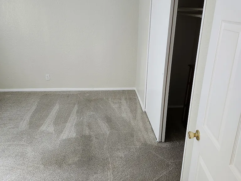 1235 Lovers Ln — Photo 7