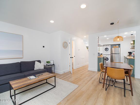 4th image of 1608 Paris Avenue #B