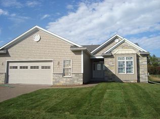 5476 Allison Dr, Bettendorf, IA 52722