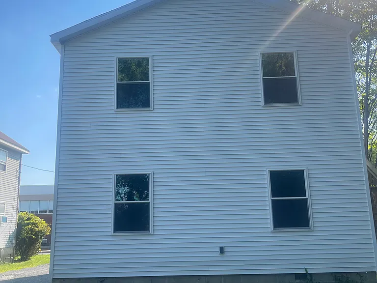 212 Smith St — Photo 7