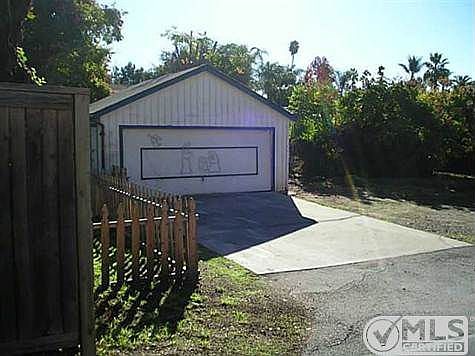 2nd image of 1975 Sunset Dr