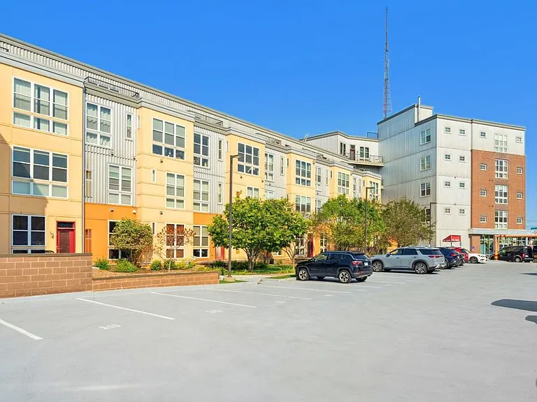 2650 University Ave W #109 — Photo 24
