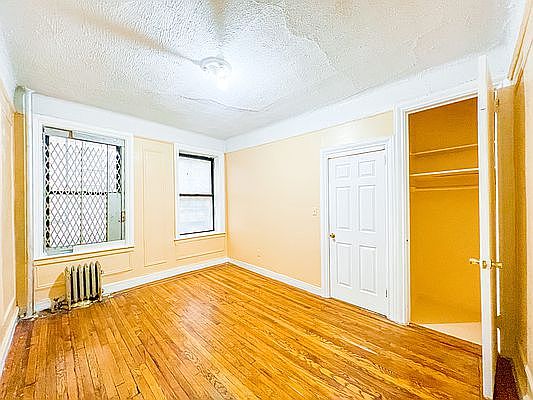 5th image of 2377 Creston Ave #J