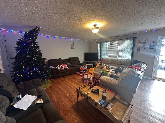 3rd image of 258 Village Dr