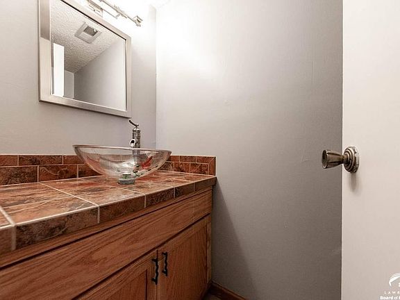 2716 W 24th Lawrence, KS listing photo #5