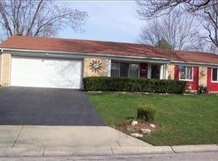 195 Gracewood Dr, Dayton, OH 45458