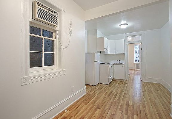 2nd image of 163 W 10th St APT 5FE