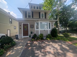 270 Saint Johns Ave Floor 1, Staten Island, NY 10305