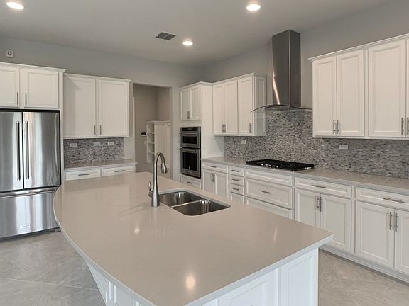 Gourmet Kitchen with a Large Island