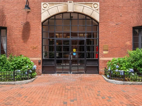 1241-1255 Adams St #F107, Dorchester Center, MA 02124