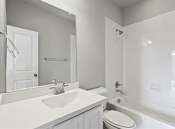 5th image of 4572 Oriel Ln