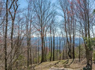 16 Lost Trail Dr, Landrum, SC 29356