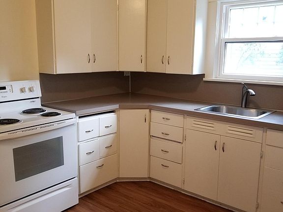 4th image of 31 W Dravus St #31