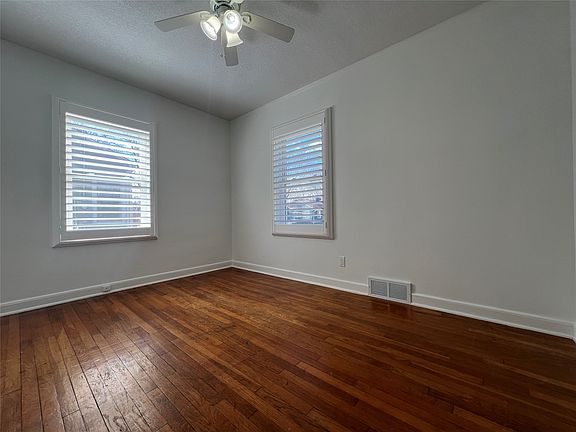 5th image of 3301 Amherst St