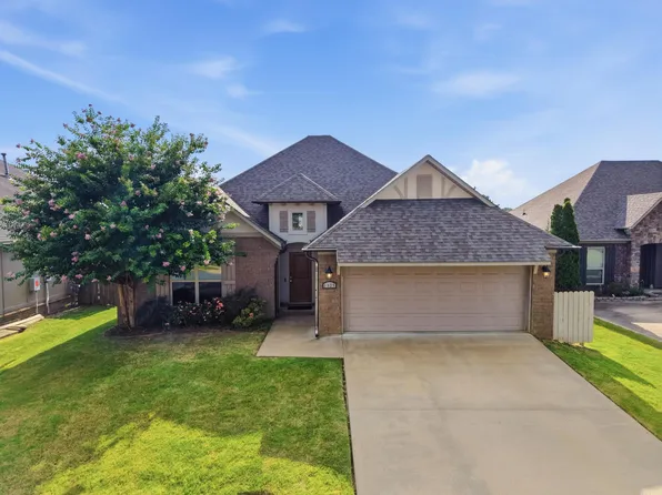 1325 Bobali Gdns, Conway, AR 72034