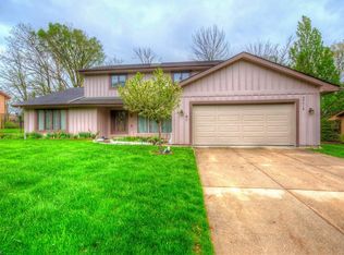 25418 Halburton Rd, Beachwood, OH 44122
