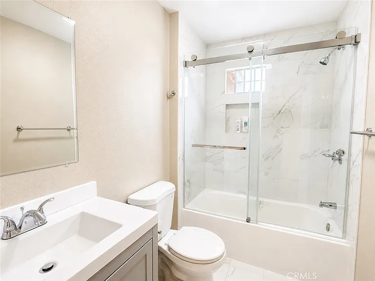 1118 W Orange Rd — Photo 8