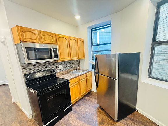 4th image of 325 Old Bergen Rd #11