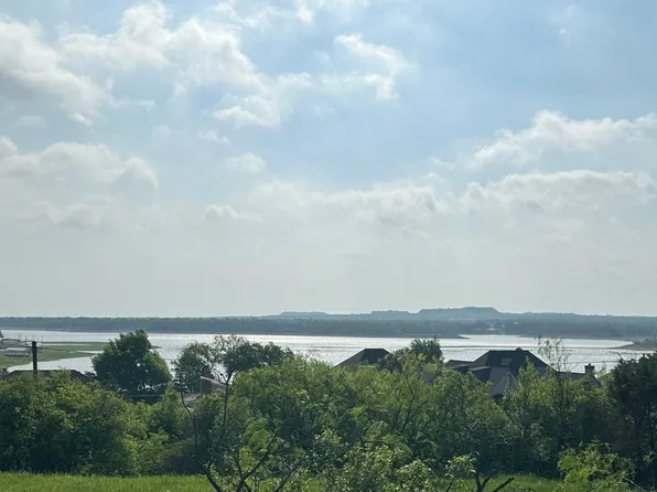 Balboa Dr E, Bridgeport, TX 76426