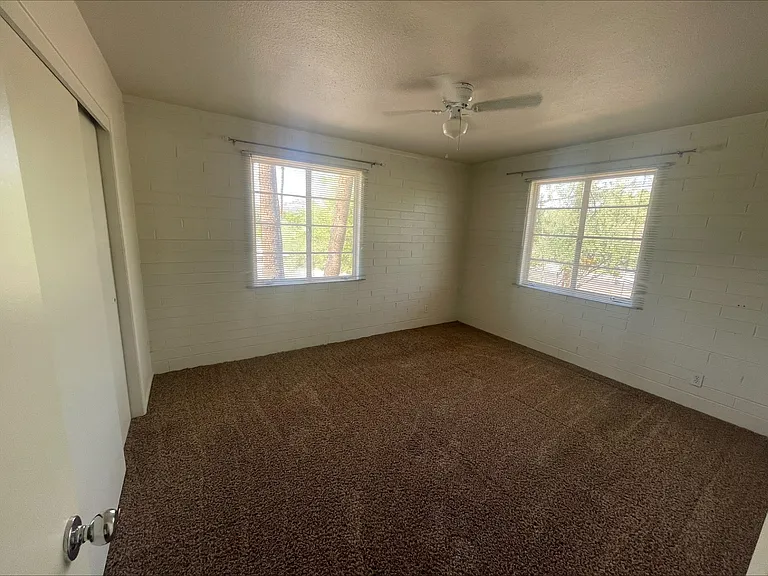 4514 N 20th St #15 — Photo 5