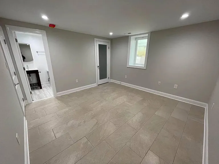1412 Montague St NW #B — Photo 10