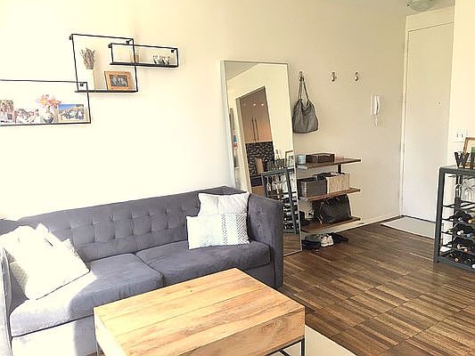 3rd image of 300 E 85th St APT 403