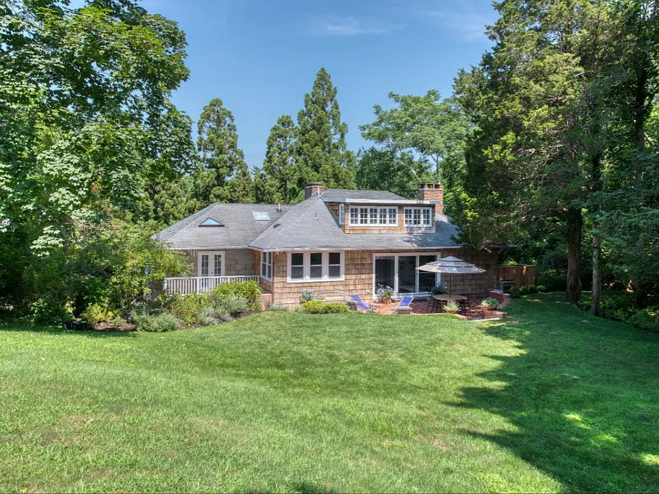 76 Georgica Rd