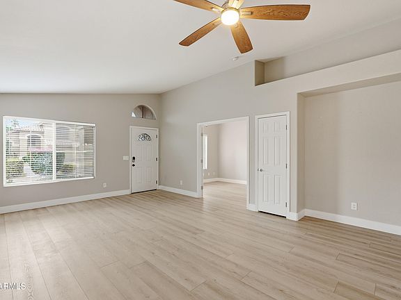 5th image of 1152 W ORIOLE Way