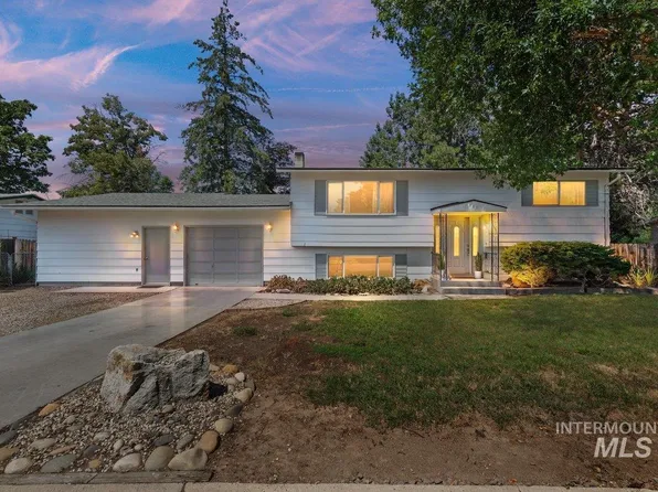 587 Monte Vista Dr, Emmett, ID 83617