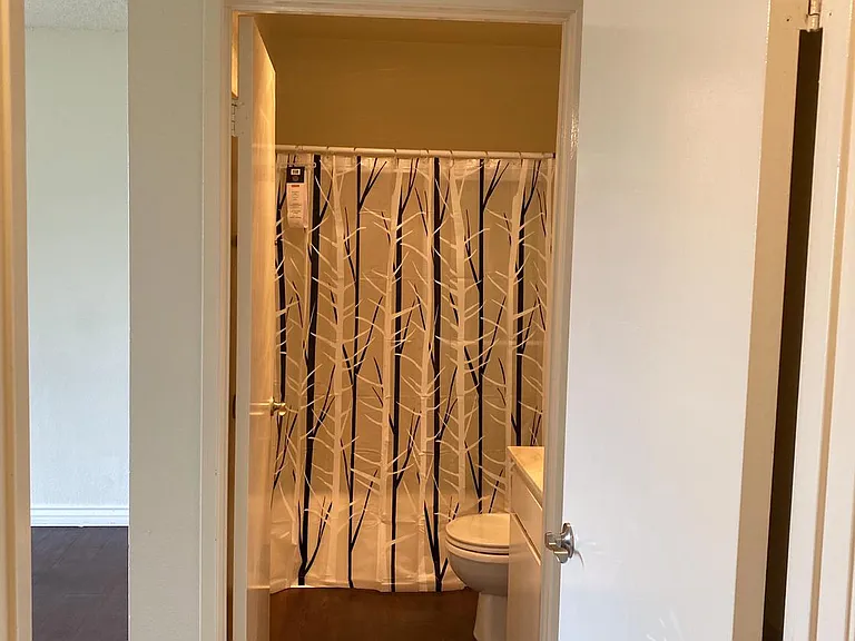 6590 Hazeltine Ave #304 — Photo 6