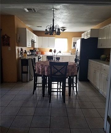 5th image of 1025 W 48th St