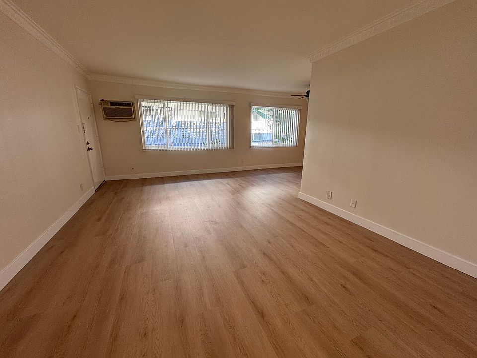 1st image of 1355 N Poinsettia Pl APT 3