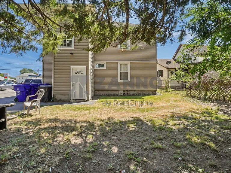 72 Mowry St #3R-3 — Photo 12