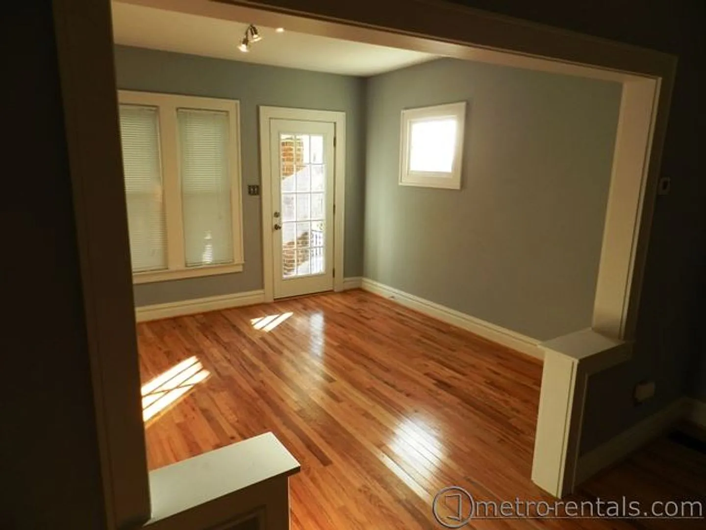 170-172 E Tompkins Street — Photo 4