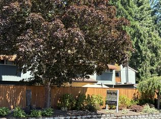 17770 Webster Rd #11, Gladstone, OR 97027