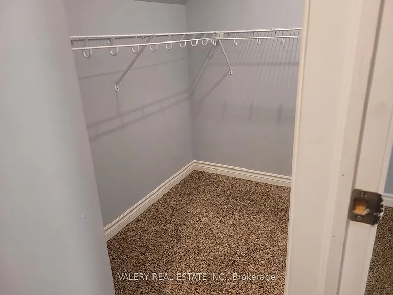 1815 Francois Rd — Photo 22