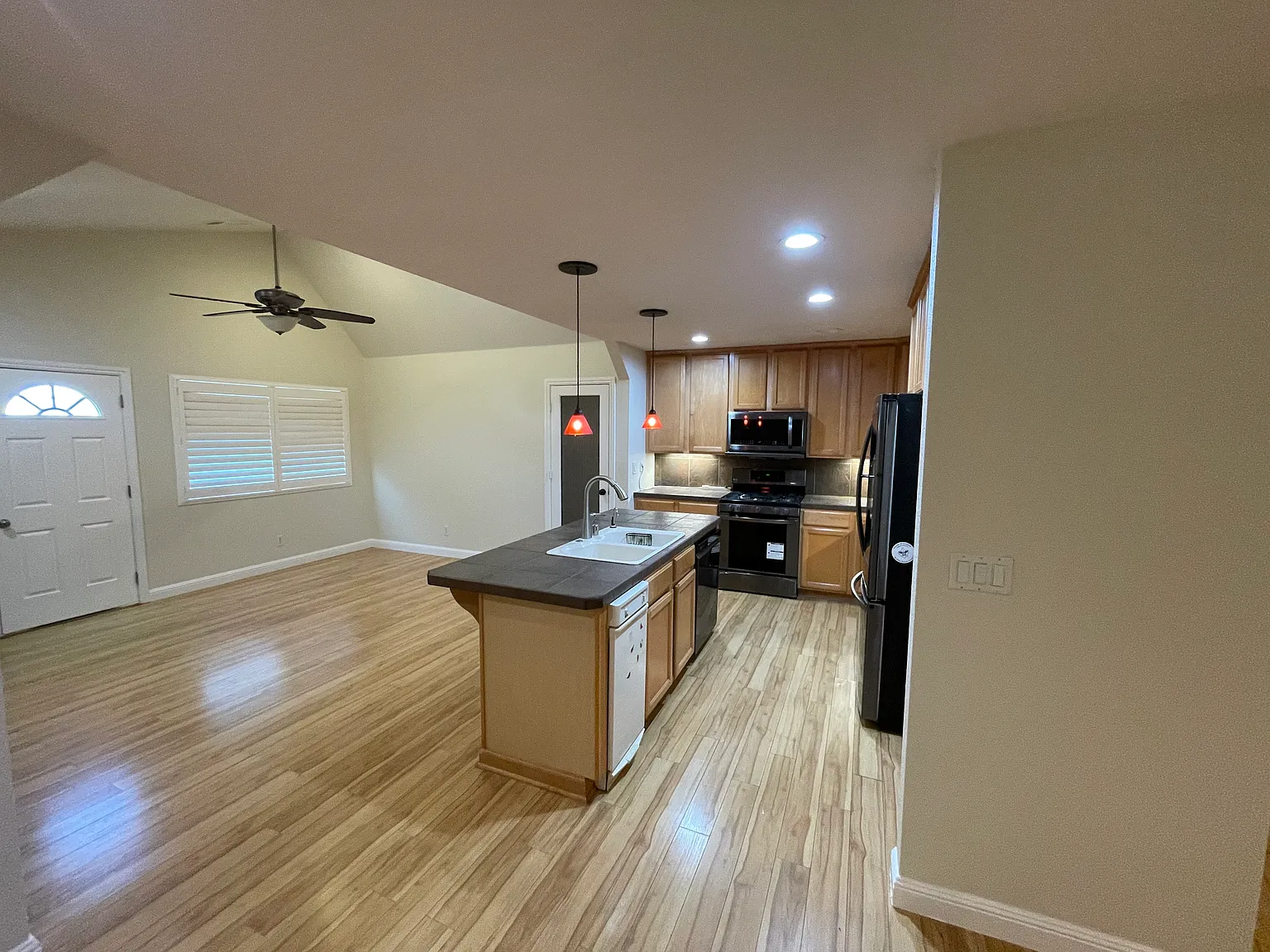 9881 Del Mar Dr — Photo 4