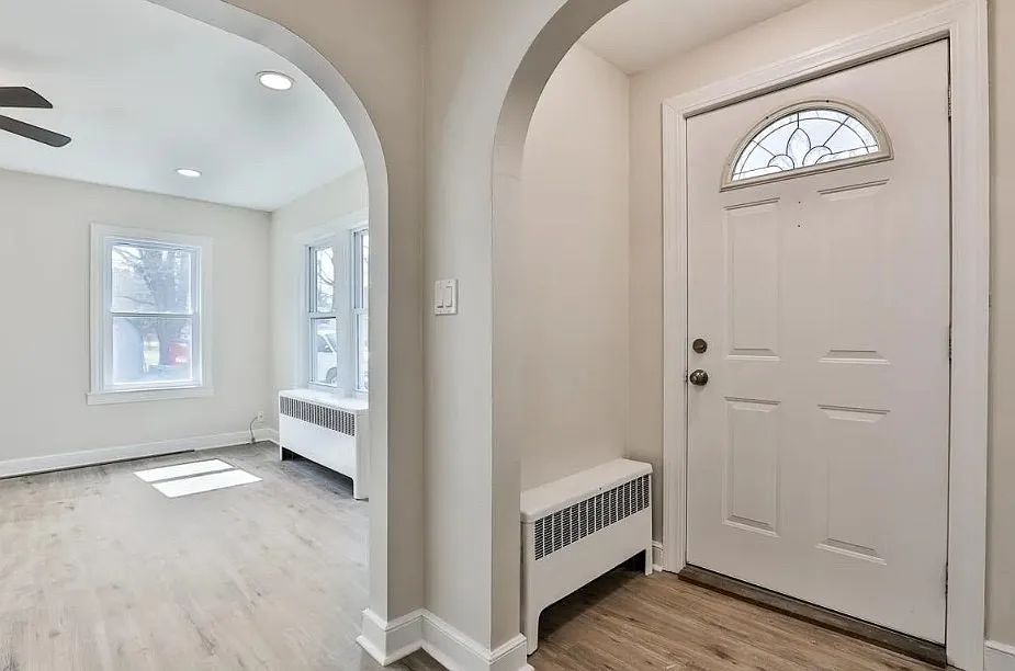 3 bed, 2000 sqft, $3,250 — Photo 3