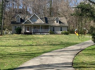 2418 Sinking Creek Rd, Johnson City, TN 37604