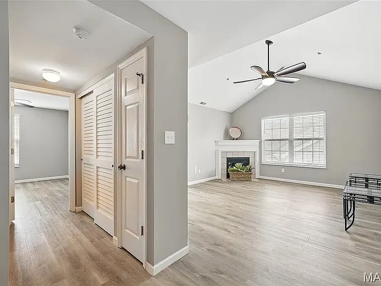 151 Imperial Crown Way #J — Photo 2