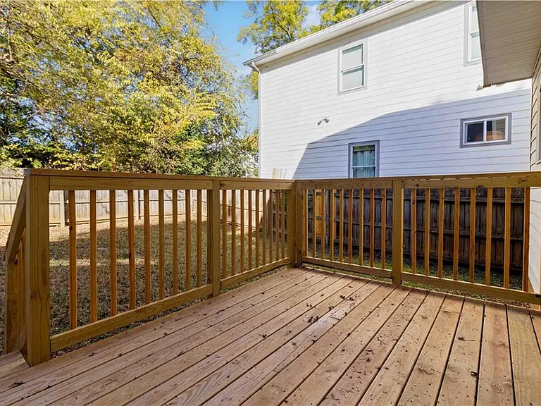 639 Ira St SW — Photo 21
